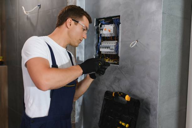 Best Emergency Electrical Repair  in Weyauwega, WI